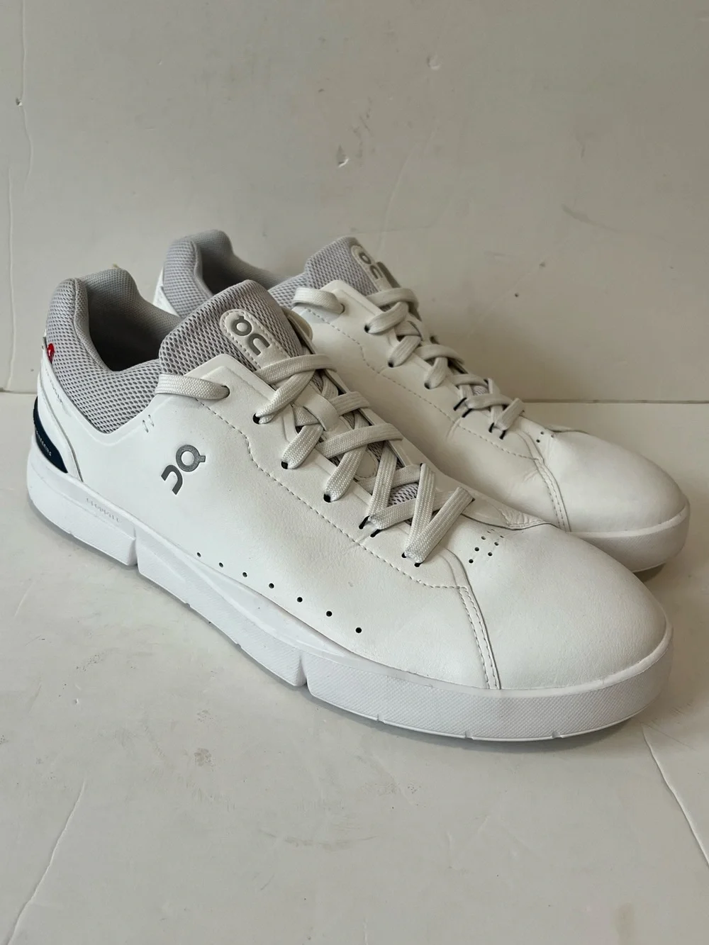 On Running THE ROGER Advantage White Low-Top casual tennis Sneakers Men Size 12